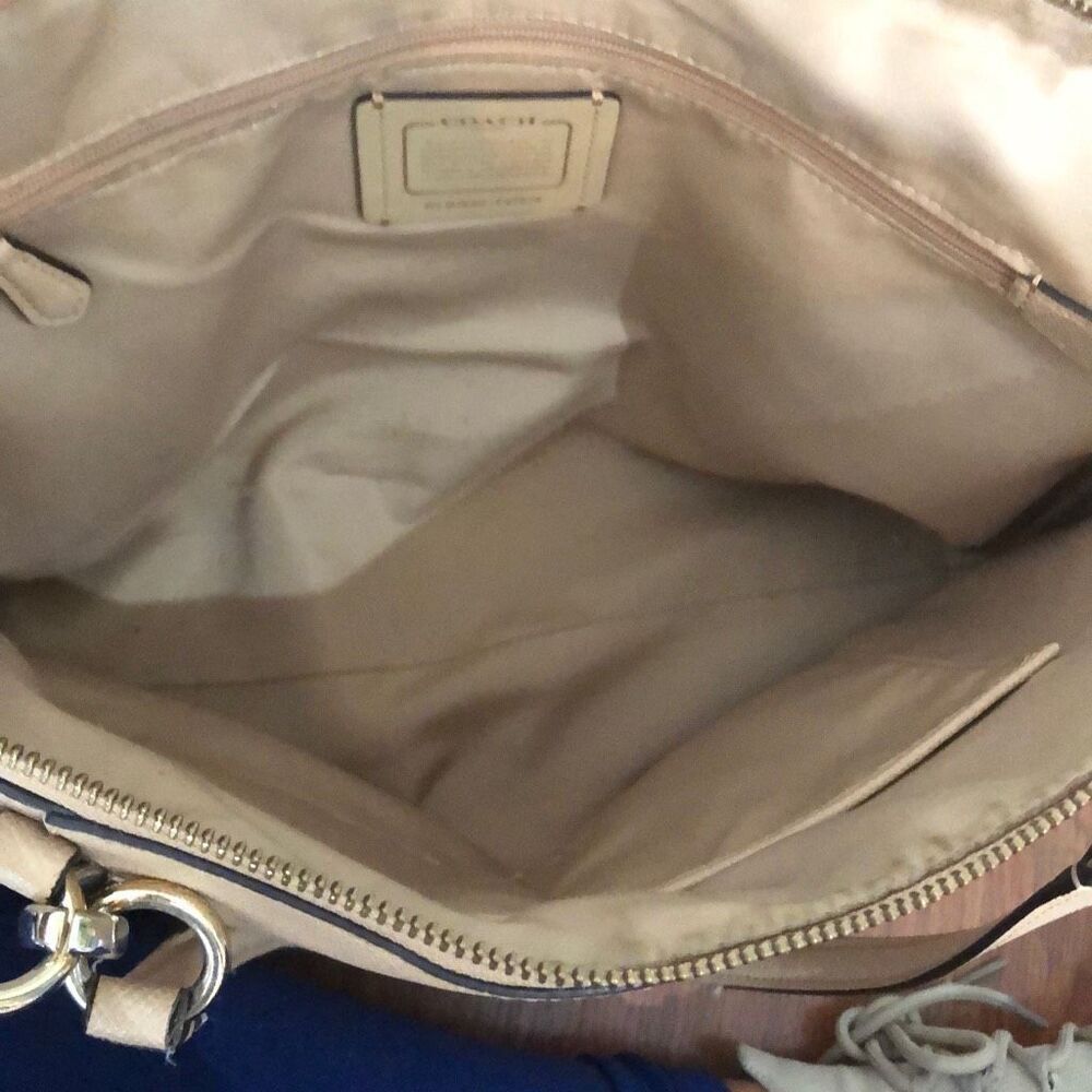 Coach Tan leather tote bag - Picture 6 of 9